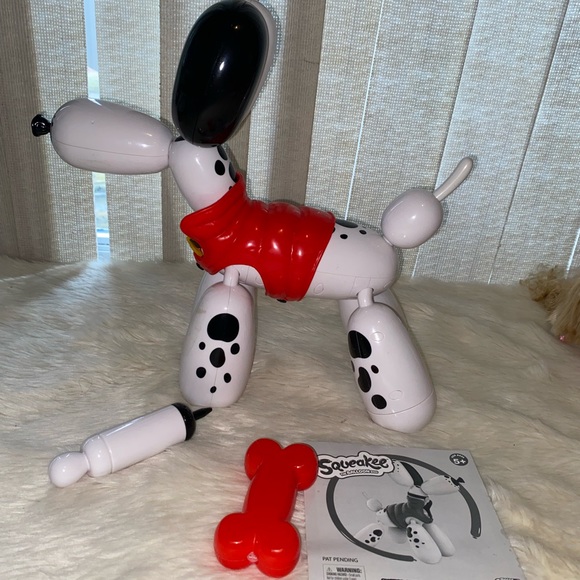 Squeakee Spotty the Dalmatian Balloon Dog, an interactive electronic pet - Picture 2 of 2